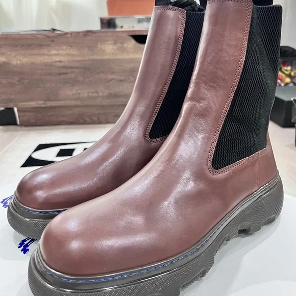 Burberry Creeper Chunky Sole Leather Chelsea Slip On Boots Burberry Creeper Leather Chelsea Boots, Brand Size 42 ( US  main image 2